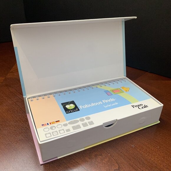 Cricut Shape Cartridge - Fabulous Finds with Keypad Overlay & Manual - Picture 5 of 10